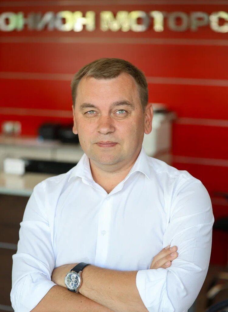 Денис, мастер-консультант